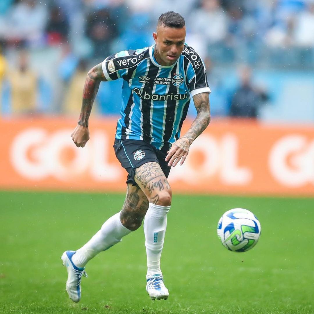 Grêmio dispensa cinco jogadores, entre eles, Luan; saiba quem são ou outros