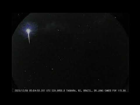 Queda de meteoro fireball é registrada no céu do RS