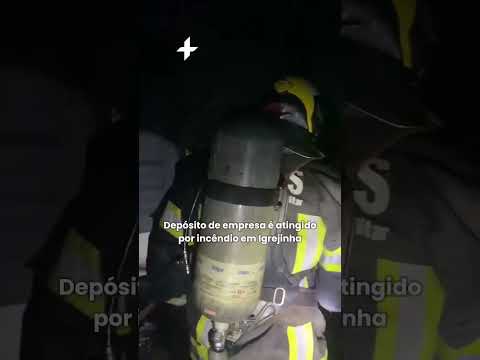 Depósito de empresa é atingido por incêndio em Igrejinha